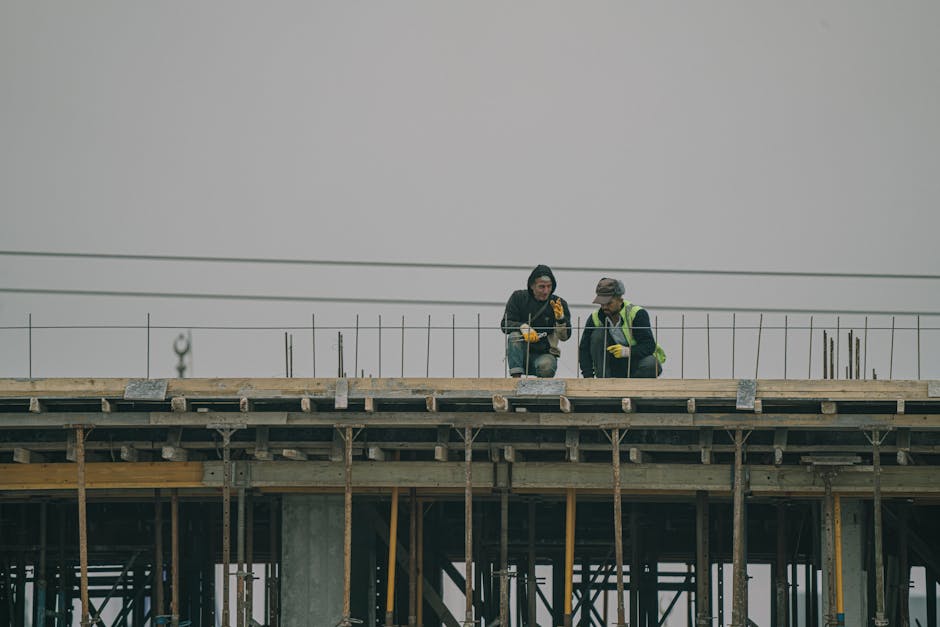 Hodeskader på arbeidsplassen - når fallende gjenstander og kollisjoner truer hodet