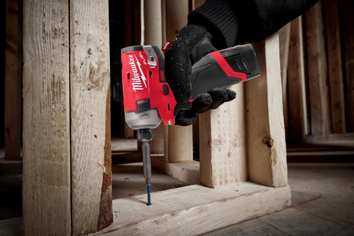 Slagskrutrekker Milwaukee M12 FQID-202X