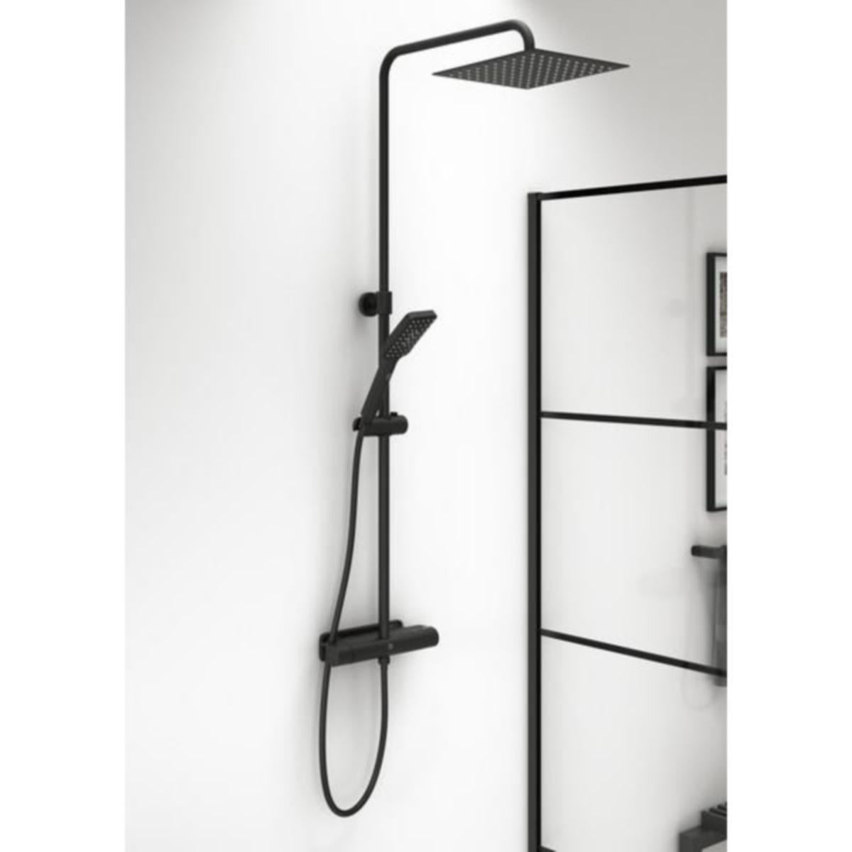 Takdusjpakke Estetic Square med termostat, Gustavsberg - Villeroy & Boch