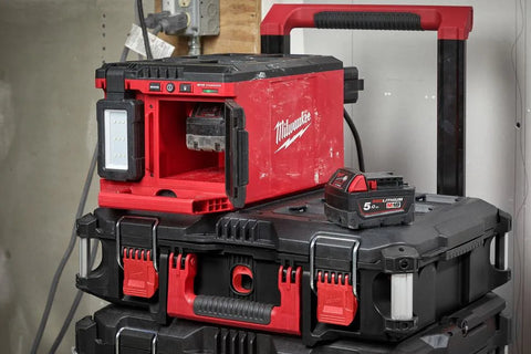 Arbeidslampe M18 POALC-0 Milwaukee 18V solo 3000lumen (610035)