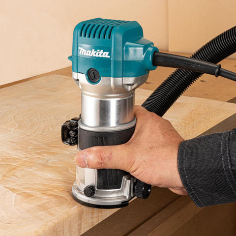 Overfres Makita RT0702CX2J 710W