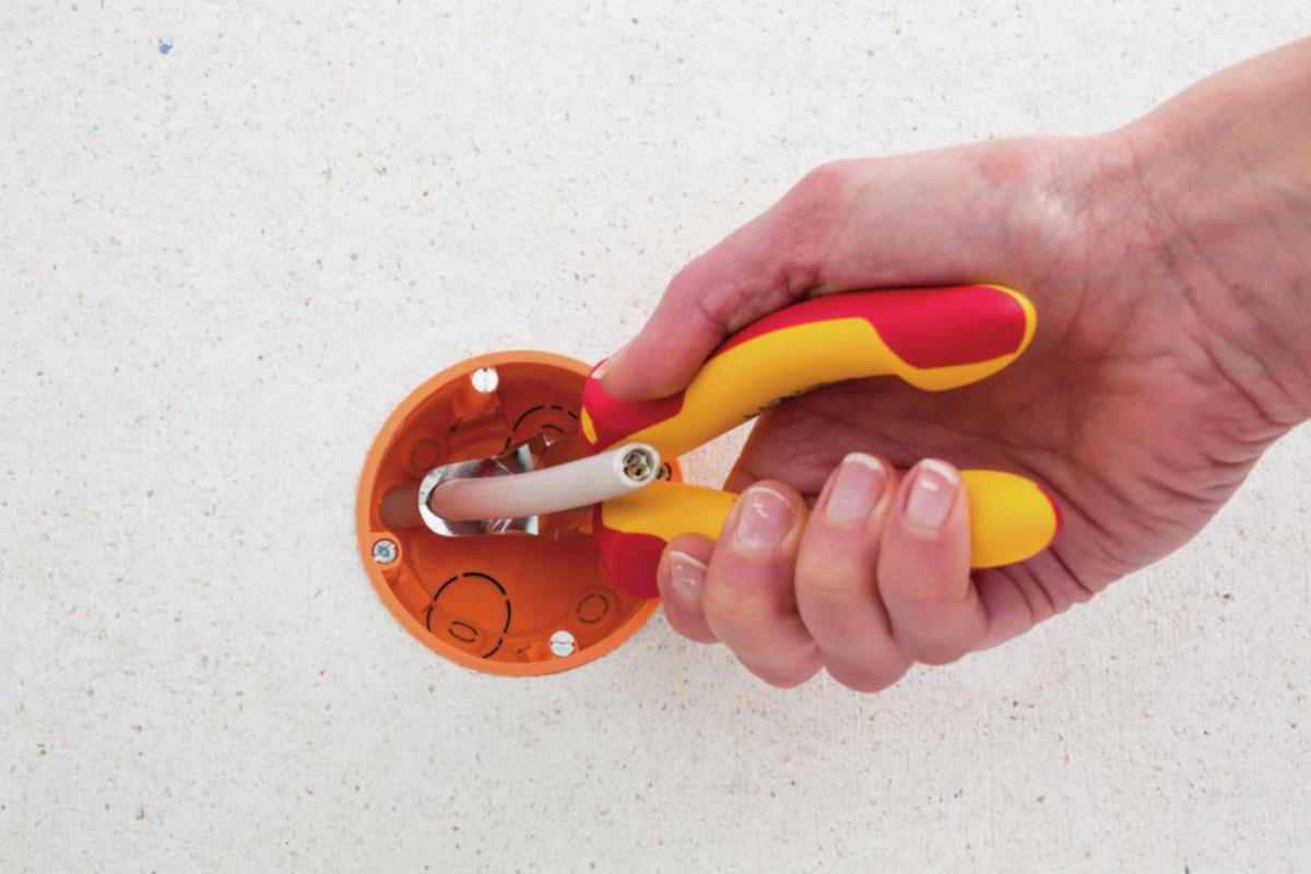 Innstallasjonstang Wiha Z14106 VDE