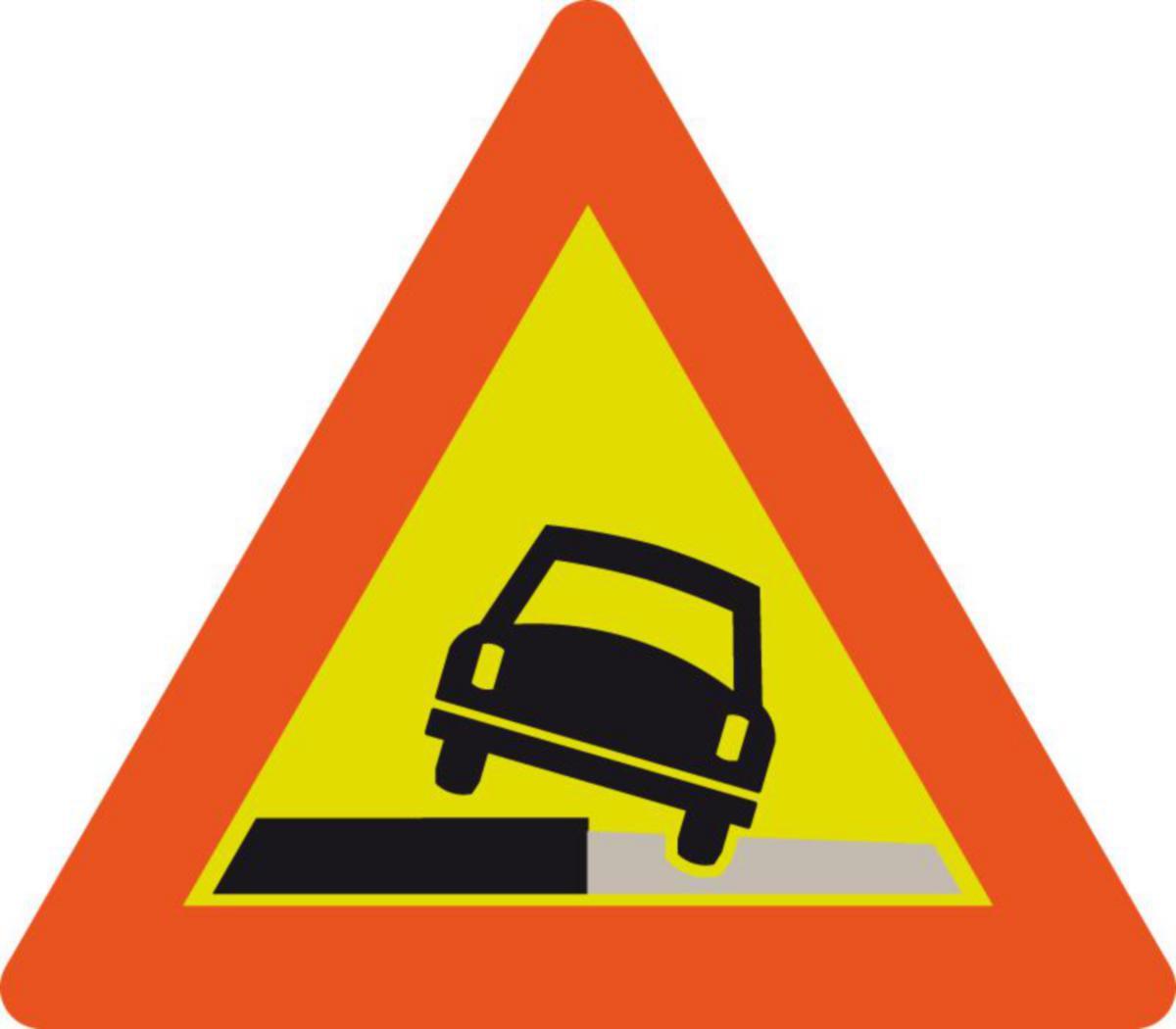 Skilt farlig vegskulder, nr. 117 - a-collection