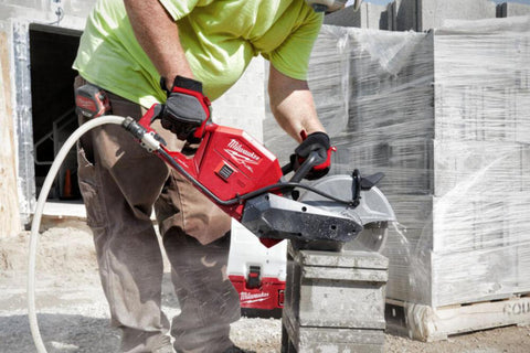 Kappsag Milwaukee M18 FCOS230-121N