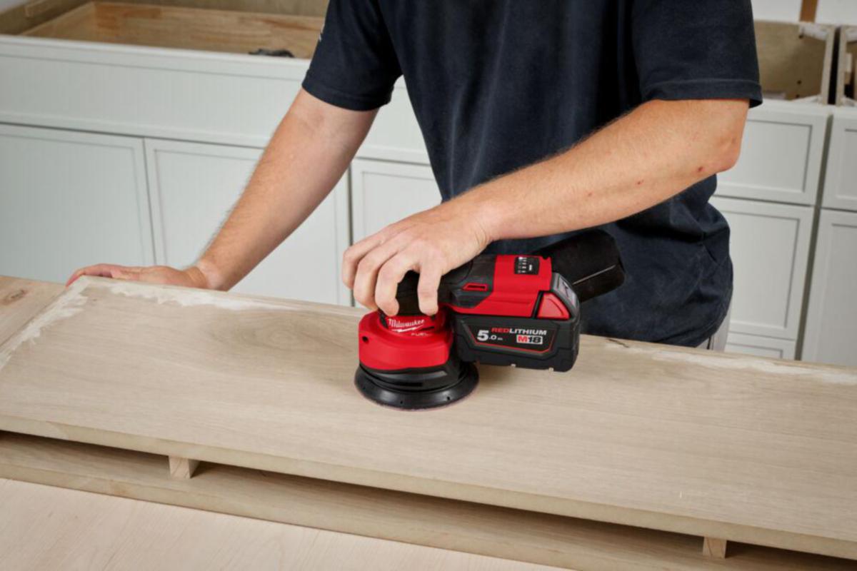 Eksentersliper Milwaukee M18 FROS125-502 Koffert