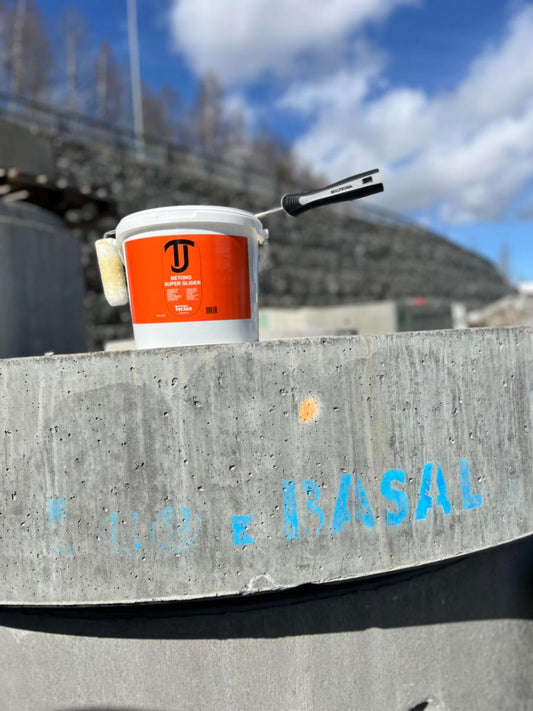 Glidemiddel for betong, Terjan