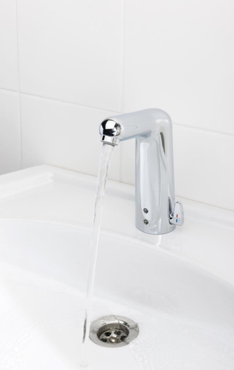 Servantbatteri Oras Medipro XL høy 9/12 V Bluetooth 6 l/min