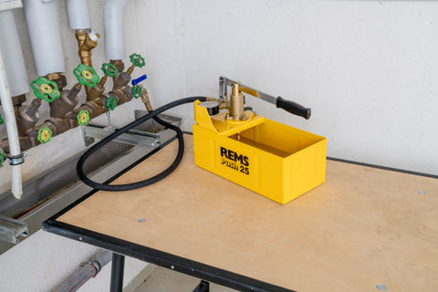 Trykkontrollpumpe manuell REMS Push 25