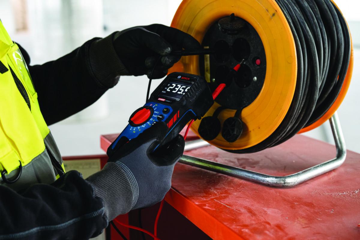 Multimeter  Bosch EXDM600-17 2x1.5V